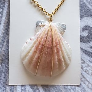 Shell necklace
